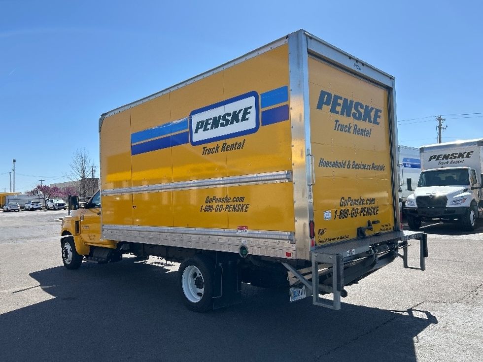 Medium Duty Box Truck-Light and Medium Duty Trucks-Chevrolet-2021-SILVERAD-Oklahoma City-OK-107,541\n\t\tmiles-$ 37,000 - Image 6