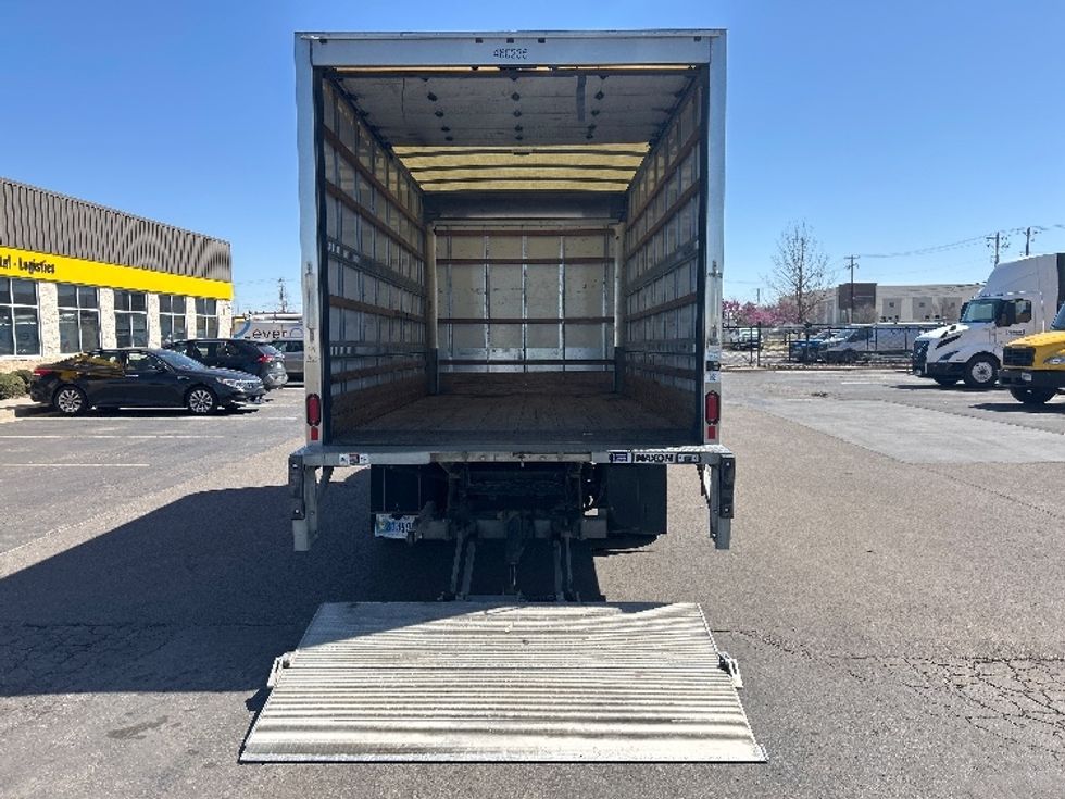 Medium Duty Box Truck-Light and Medium Duty Trucks-Chevrolet-2021-SILVERAD-Oklahoma City-OK-107,541\n\t\tmiles-$ 37,000 - Image 9