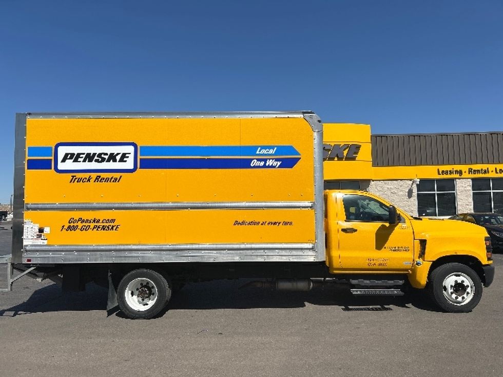 Medium Duty Box Truck-Light and Medium Duty Trucks-Chevrolet-2021-SILVERAD-Oklahoma City-OK-107,541\n\t\tmiles-$ 37,000 - Image 15