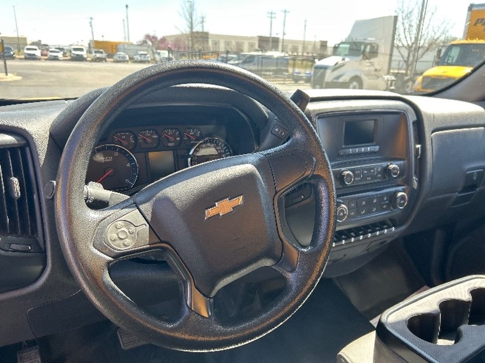 Medium Duty Box Truck-Light and Medium Duty Trucks-Chevrolet-2021-SILVERAD-Oklahoma City-OK-107,541\n\t\tmiles-$ 37,000 - Image 17