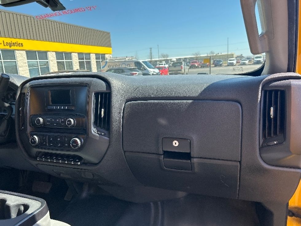 Medium Duty Box Truck-Light and Medium Duty Trucks-Chevrolet-2021-SILVERAD-Oklahoma City-OK-107,541\n\t\tmiles-$ 37,000 - Image 21