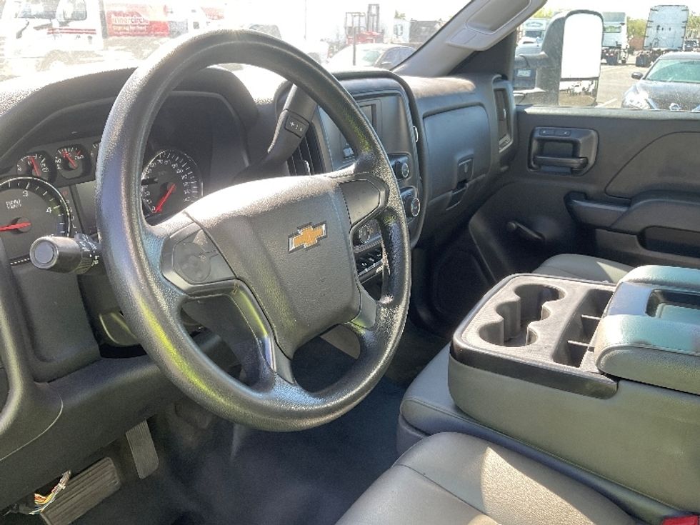 Medium Duty Box Truck-Light and Medium Duty Trucks-Chevrolet-2021-SILVERAD-Phoenix-AZ-145,035\n\t\tmiles-$ 32,000 - Image 17