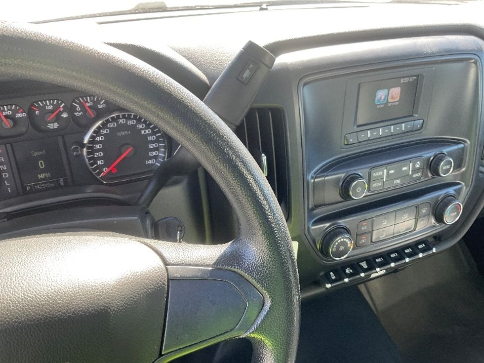 Medium Duty Box Truck-Light and Medium Duty Trucks-Chevrolet-2021-SILVERAD-Phoenix-AZ-145,035\n\t\tmiles-$ 32,000 - Image 18