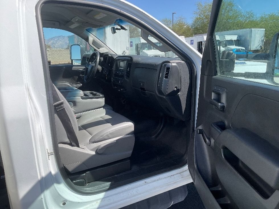 Medium Duty Box Truck-Light and Medium Duty Trucks-Chevrolet-2021-SILVERAD-Phoenix-AZ-145,035\n\t\tmiles-$ 32,000 - Image 20