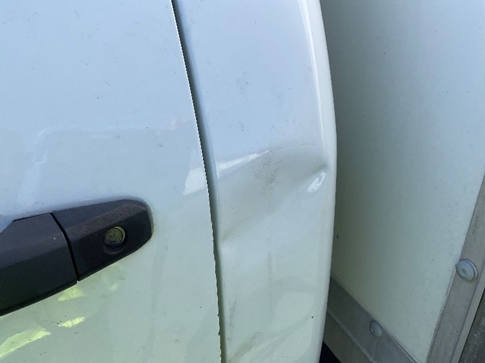 Medium Duty Box Truck-Light and Medium Duty Trucks-Chevrolet-2021-SILVERAD-Phoenix-AZ-145,035\n\t\tmiles-$ 32,000 - Image 25