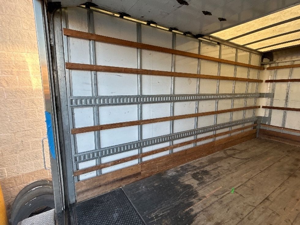 Medium Duty Box Truck-Light and Medium Duty Trucks-Chevrolet-2021-SILVERAD-San Antonio-TX-108,109\n\t\tmiles-$ 37,250 - Image 11