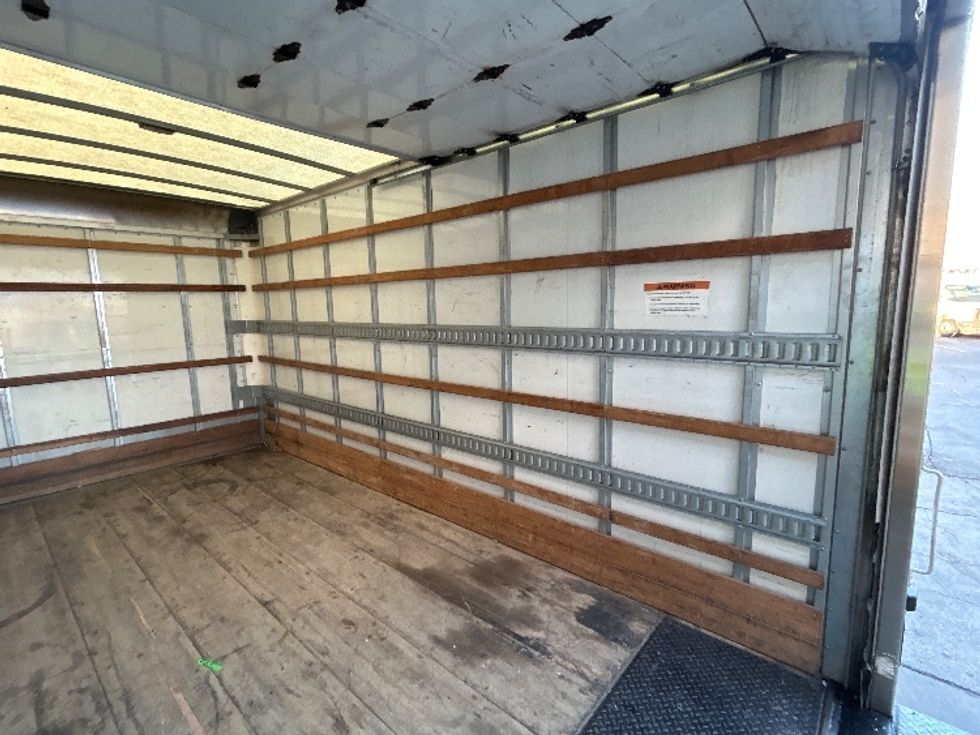 Medium Duty Box Truck-Light and Medium Duty Trucks-Chevrolet-2021-SILVERAD-San Antonio-TX-108,109\n\t\tmiles-$ 37,250 - Image 12