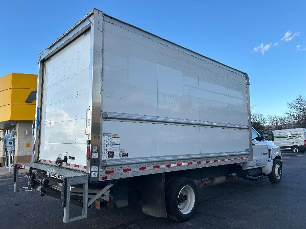 Medium Duty Box Truck-Light and Medium Duty Trucks-Chevrolet-2021-SILVERAD-San Antonio-TX-108,109\n\t\tmiles-$ 37,250 - Image 13