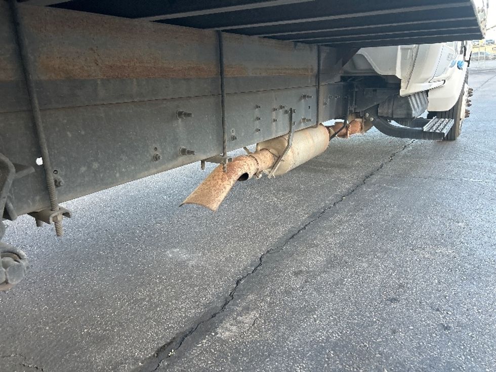 Medium Duty Box Truck-Light and Medium Duty Trucks-Chevrolet-2021-SILVERAD-San Antonio-TX-108,109\n\t\tmiles-$ 37,250 - Image 14