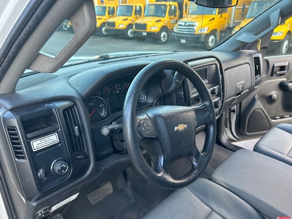 Medium Duty Box Truck-Light and Medium Duty Trucks-Chevrolet-2021-SILVERAD-San Antonio-TX-108,109\n\t\tmiles-$ 37,250 - Image 17