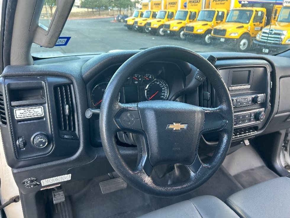 Medium Duty Box Truck-Light and Medium Duty Trucks-Chevrolet-2021-SILVERAD-San Antonio-TX-108,109\n\t\tmiles-$ 37,250 - Image 18