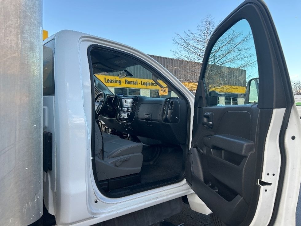 Medium Duty Box Truck-Light and Medium Duty Trucks-Chevrolet-2021-SILVERAD-San Antonio-TX-108,109\n\t\tmiles-$ 37,250 - Image 20