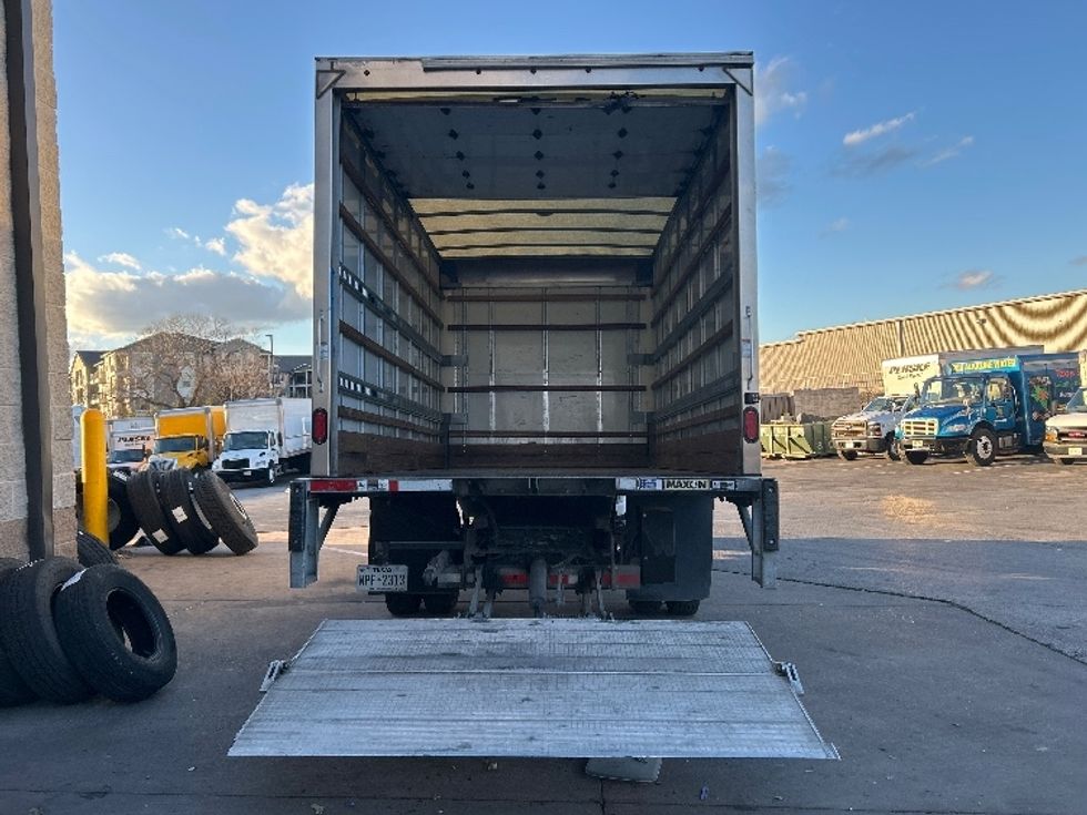 Medium Duty Box Truck-Light and Medium Duty Trucks-Chevrolet-2021-SILVERAD-San Antonio-TX-108,109\n\t\tmiles-$ 37,250 - Image 9