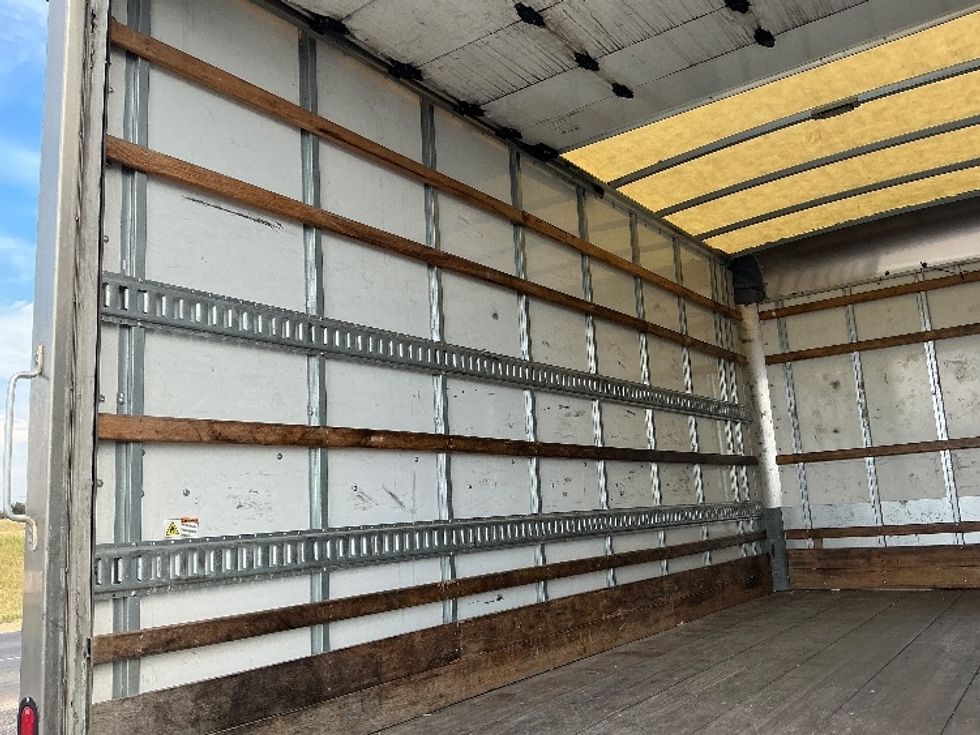 Medium Duty Box Truck-Light and Medium Duty Trucks-Chevrolet-2021-SILVERAD-San Antonio-TX-131,717\n\t\tmiles-$ 39,000 - Image 11