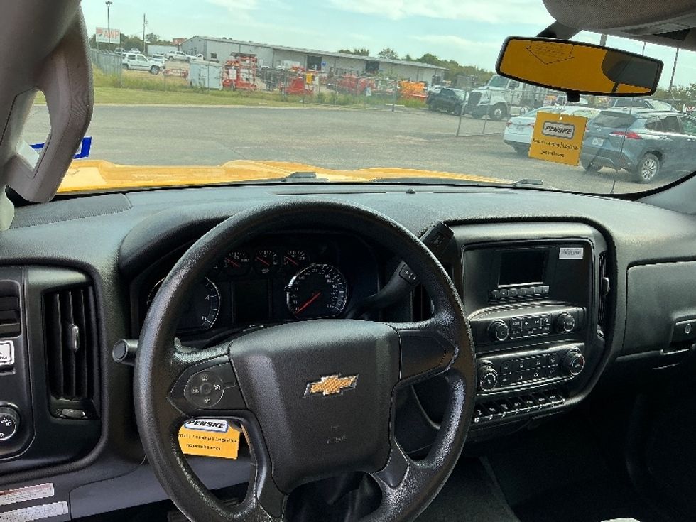 Medium Duty Box Truck-Light and Medium Duty Trucks-Chevrolet-2021-SILVERAD-San Antonio-TX-131,717\n\t\tmiles-$ 39,000 - Image 18