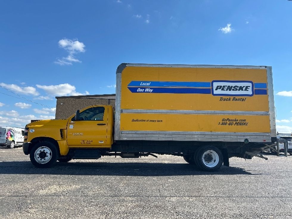 Medium Duty Box Truck-Light and Medium Duty Trucks-Chevrolet-2021-SILVERAD-San Antonio-TX-131,717\n\t\tmiles-$ 39,000 - Image 4
