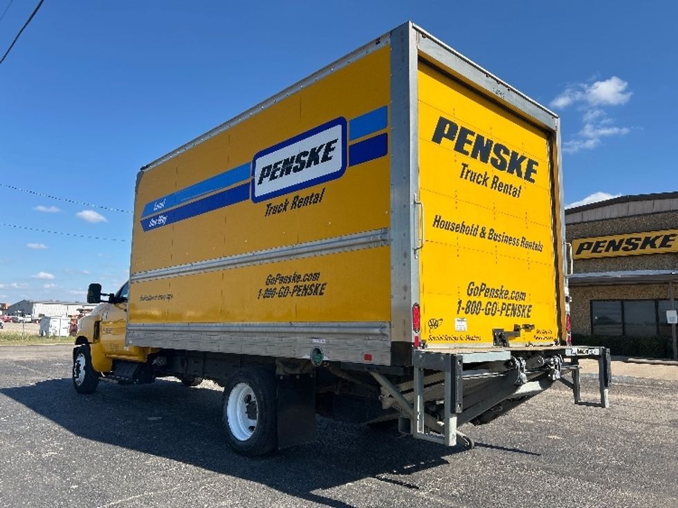 Medium Duty Box Truck-Light and Medium Duty Trucks-Chevrolet-2021-SILVERAD-San Antonio-TX-131,717\n\t\tmiles-$ 39,000 - Image 6