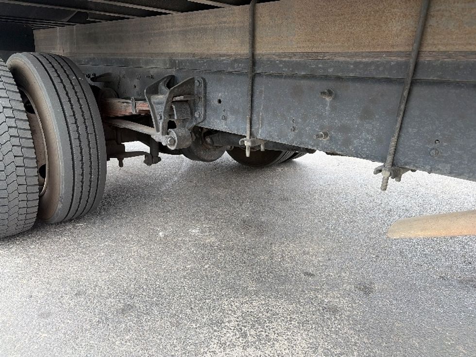 Medium Duty Box Truck-Light and Medium Duty Trucks-Chevrolet-2021-SILVERAD-San Antonio-TX-151,035\n\t\tmiles-$ 39,000 - Image 14