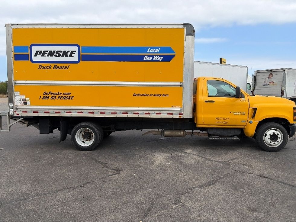 Medium Duty Box Truck-Light and Medium Duty Trucks-Chevrolet-2021-SILVERAD-San Antonio-TX-151,035\n\t\tmiles-$ 39,000 - Image 15