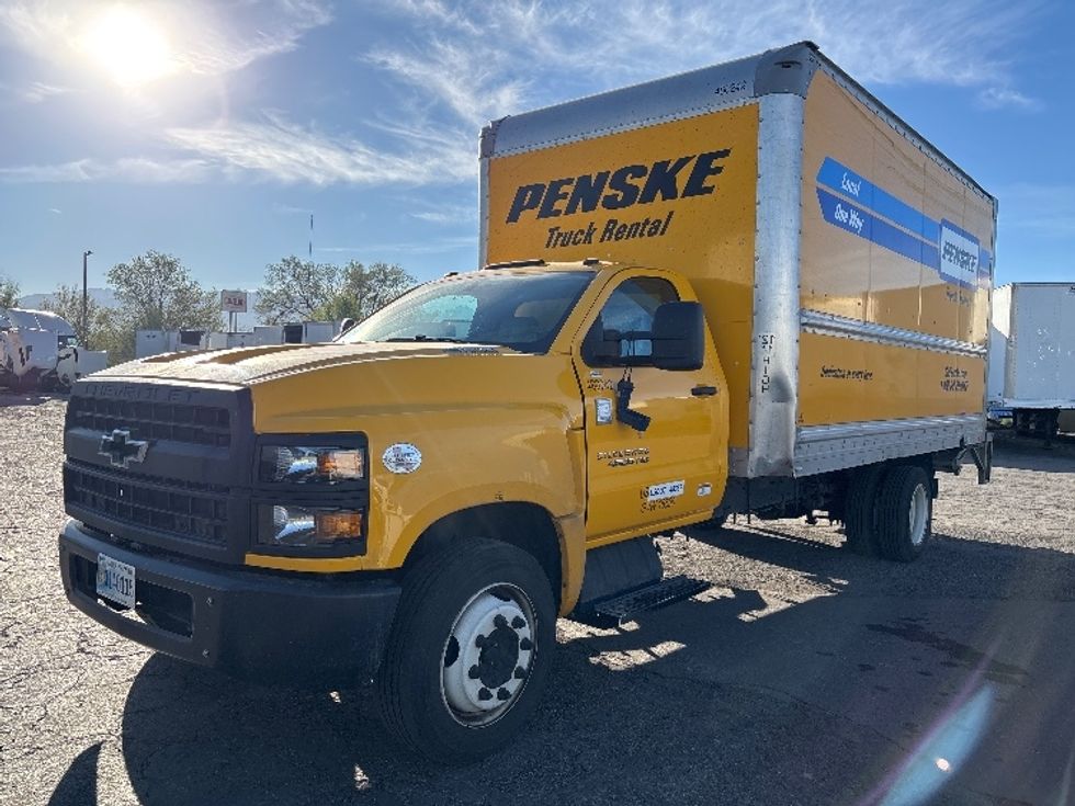 Medium Duty Box Truck-Light and Medium Duty Trucks-Chevrolet-2021-SILVERAD-San Diego-CA-98,806\n\t\tmiles-$ 38,500 - Image 3