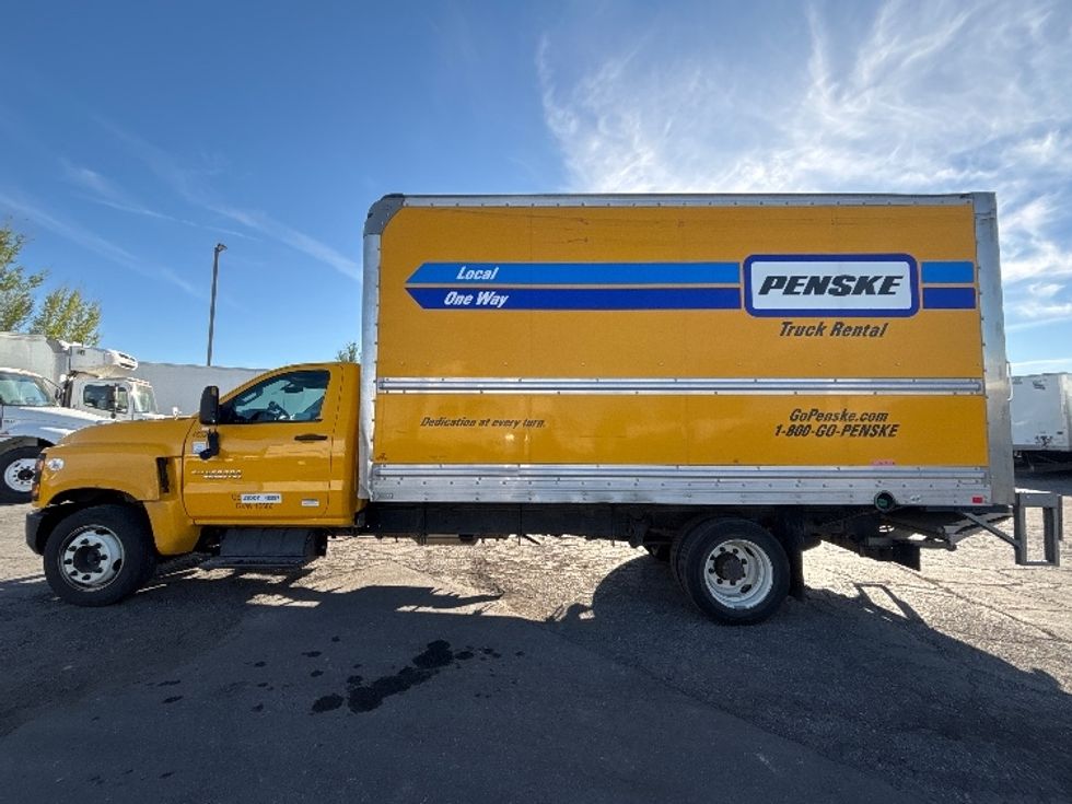 Medium Duty Box Truck-Light and Medium Duty Trucks-Chevrolet-2021-SILVERAD-San Diego-CA-98,806\n\t\tmiles-$ 38,500 - Image 4