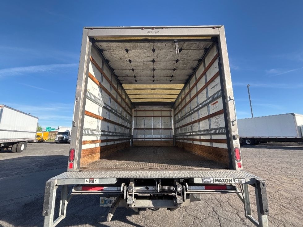 Medium Duty Box Truck-Light and Medium Duty Trucks-Chevrolet-2021-SILVERAD-San Diego-CA-98,806\n\t\tmiles-$ 38,500 - Image 8