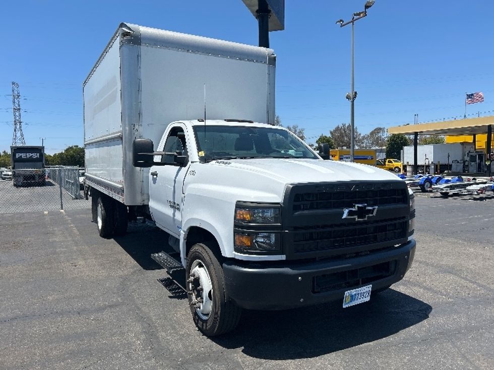 Medium Duty Box Truck-Light and Medium Duty Trucks-Chevrolet-2021-SILVERAD-Torrance-CA-68,909\n\t\tmiles-$ 41,500 - Image 1