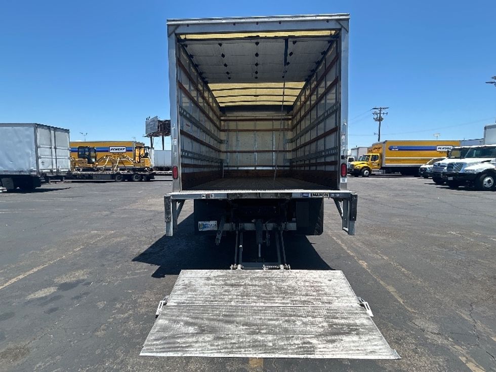 Medium Duty Box Truck-Light and Medium Duty Trucks-Chevrolet-2021-SILVERAD-Torrance-CA-68,909\n\t\tmiles-$ 41,500 - Image 9