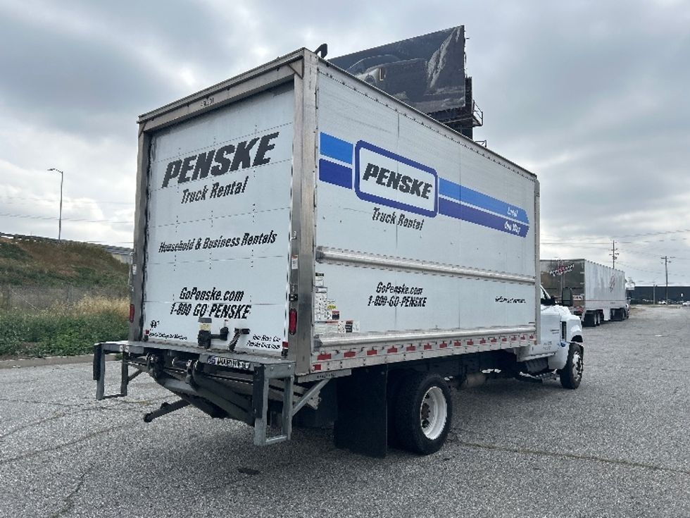 Medium Duty Box Truck-Light and Medium Duty Trucks-Chevrolet-2021-SILVERAD-Torrance-CA-85,997\n\t\tmiles-$ 37,500 - Image 13