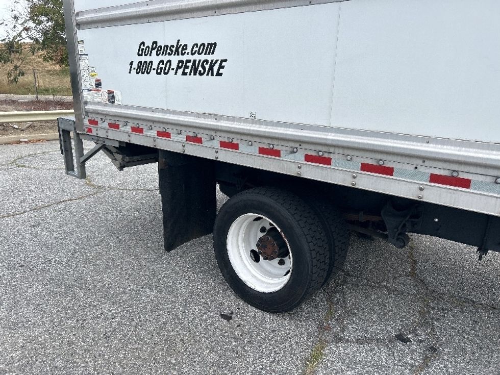 Medium Duty Box Truck-Light and Medium Duty Trucks-Chevrolet-2021-SILVERAD-Torrance-CA-85,997\n\t\tmiles-$ 37,500 - Image 14