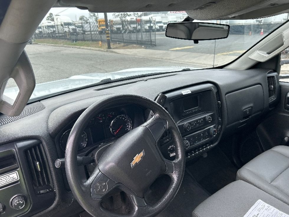 Medium Duty Box Truck-Light and Medium Duty Trucks-Chevrolet-2021-SILVERAD-Torrance-CA-85,997\n\t\tmiles-$ 37,500 - Image 18