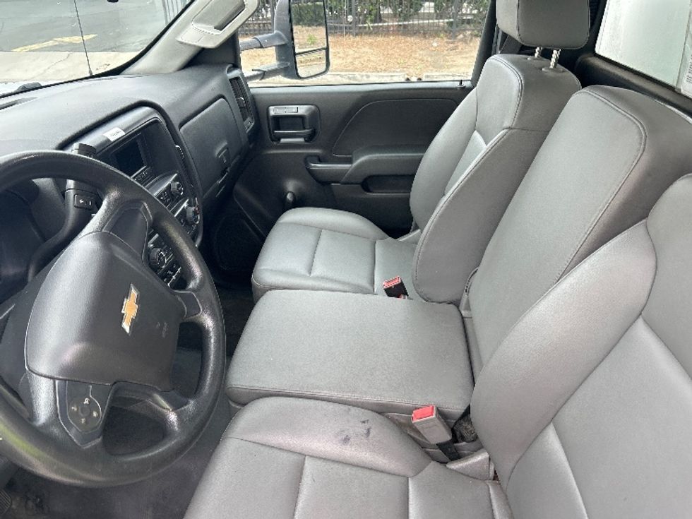 Medium Duty Box Truck-Light and Medium Duty Trucks-Chevrolet-2021-SILVERAD-Torrance-CA-85,997\n\t\tmiles-$ 37,500 - Image 19