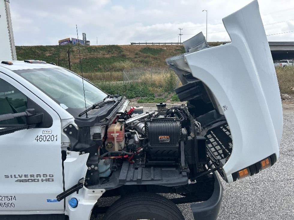 Medium Duty Box Truck-Light and Medium Duty Trucks-Chevrolet-2021-SILVERAD-Torrance-CA-85,997\n\t\tmiles-$ 37,500 - Image 23