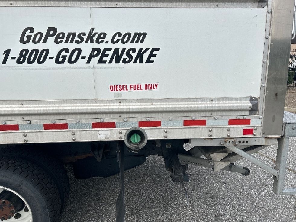 Medium Duty Box Truck-Light and Medium Duty Trucks-Chevrolet-2021-SILVERAD-Torrance-CA-85,997\n\t\tmiles-$ 37,500 - Image 25