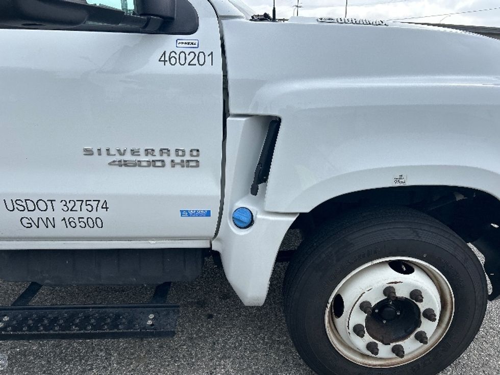 Medium Duty Box Truck-Light and Medium Duty Trucks-Chevrolet-2021-SILVERAD-Torrance-CA-85,997\n\t\tmiles-$ 37,500 - Image 26