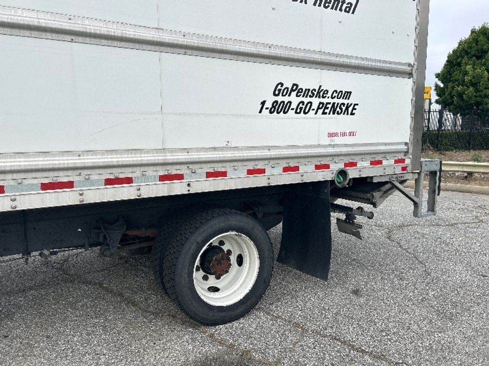 Medium Duty Box Truck-Light and Medium Duty Trucks-Chevrolet-2021-SILVERAD-Torrance-CA-85,997\n\t\tmiles-$ 37,500 - Image 5