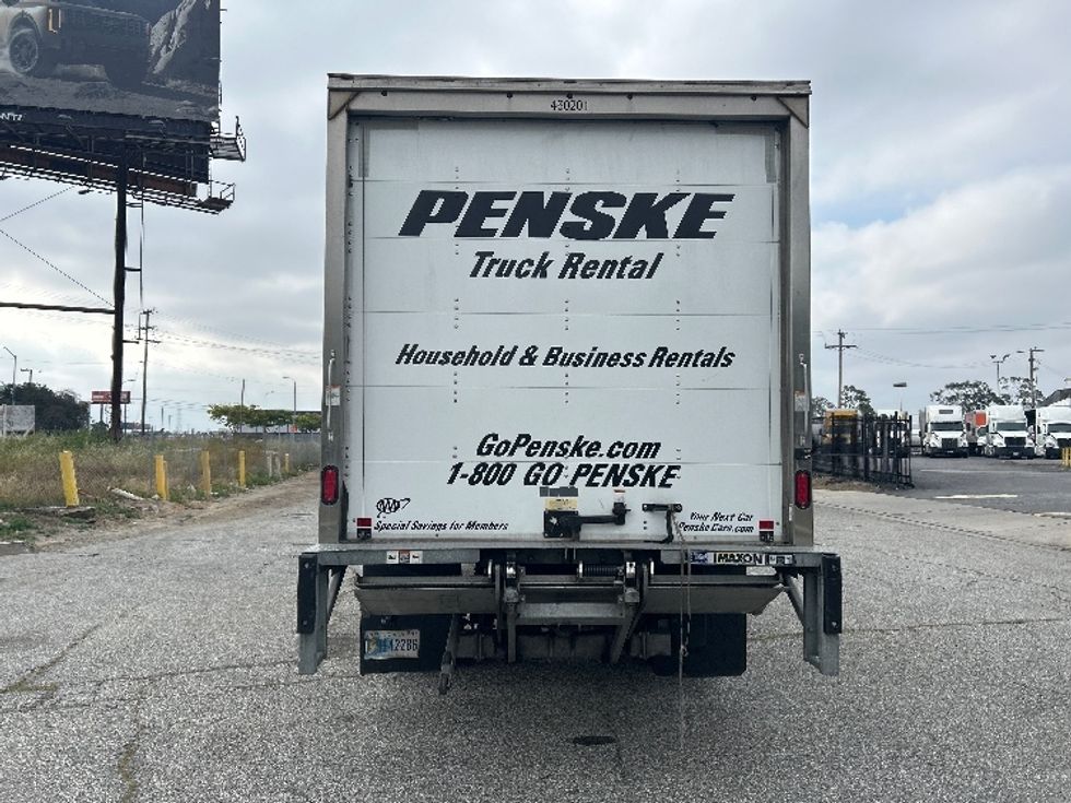 Medium Duty Box Truck-Light and Medium Duty Trucks-Chevrolet-2021-SILVERAD-Torrance-CA-85,997\n\t\tmiles-$ 37,500 - Image 7