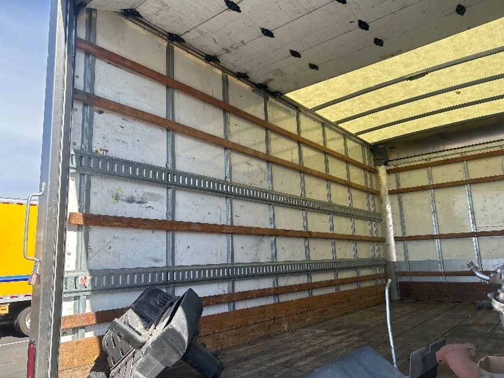 Medium Duty Box Truck-Light and Medium Duty Trucks-Chevrolet-2021-SILVERAD-Tucson-AZ-93,654\n\t\tmiles-$ 15,000 - Image 10