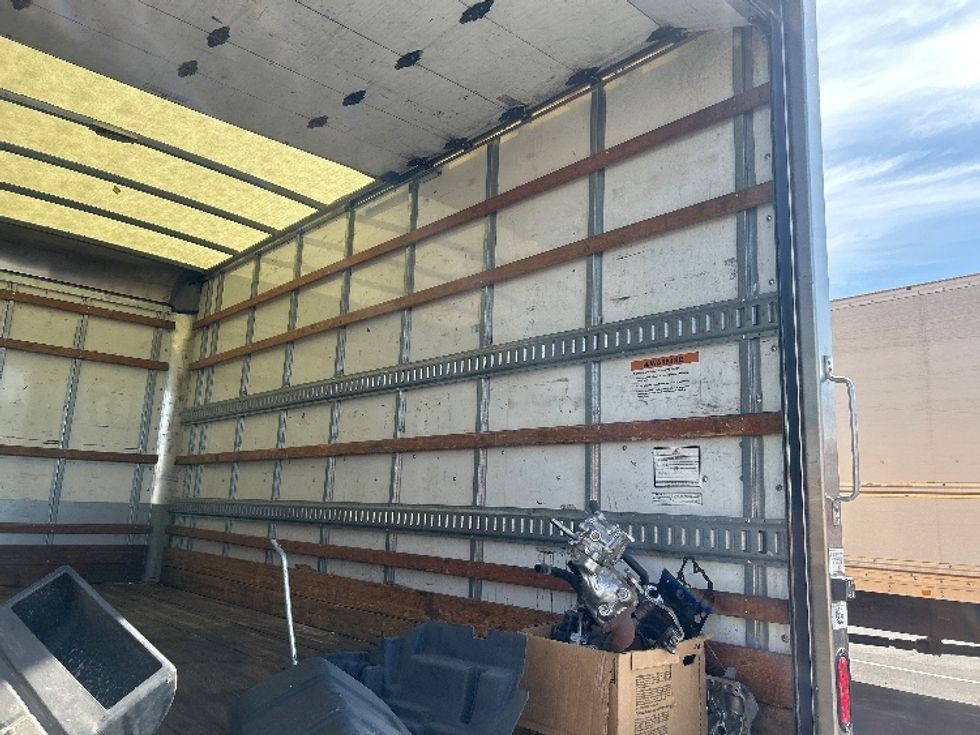 Medium Duty Box Truck-Light and Medium Duty Trucks-Chevrolet-2021-SILVERAD-Tucson-AZ-93,654\n\t\tmiles-$ 15,000 - Image 11