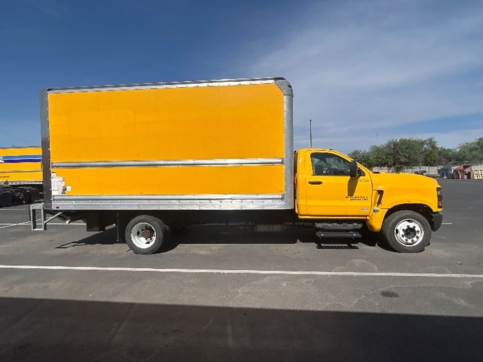 Medium Duty Box Truck-Light and Medium Duty Trucks-Chevrolet-2021-SILVERAD-Tucson-AZ-93,654\n\t\tmiles-$ 15,000 - Image 14