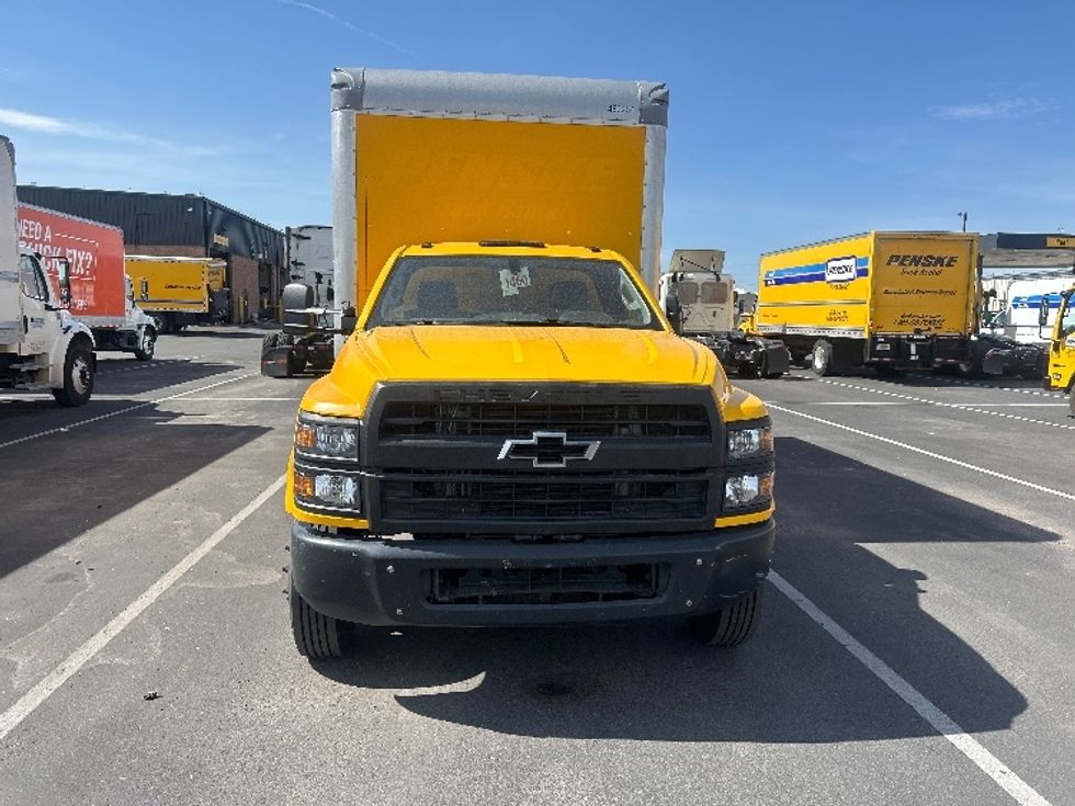 Medium Duty Box Truck-Light and Medium Duty Trucks-Chevrolet-2021-SILVERAD-Tucson-AZ-93,654\n\t\tmiles-$ 15,000 - Image 2