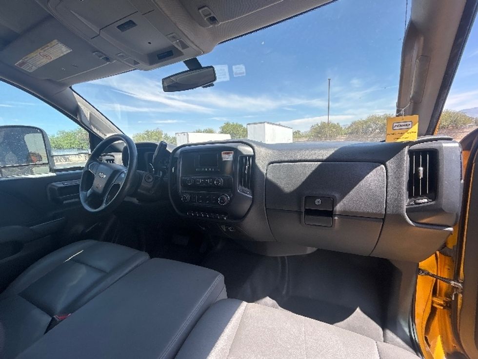 Medium Duty Box Truck-Light and Medium Duty Trucks-Chevrolet-2021-SILVERAD-Tucson-AZ-93,654\n\t\tmiles-$ 15,000 - Image 20
