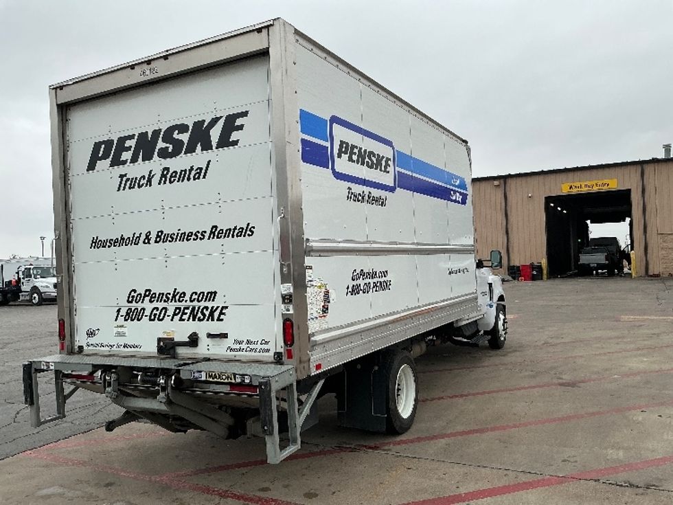 Medium Duty Box Truck-Light and Medium Duty Trucks-Chevrolet-2021-SILVERAD-Tulsa-OK-100,125\n\t\tmiles-$ 35,250 - Image 13