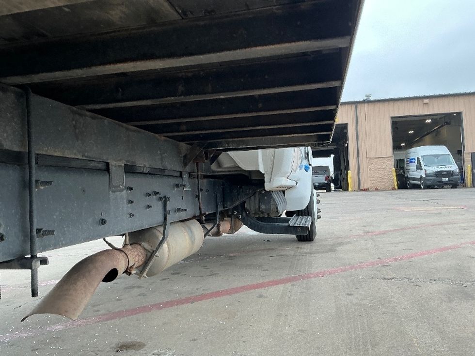 Medium Duty Box Truck-Light and Medium Duty Trucks-Chevrolet-2021-SILVERAD-Tulsa-OK-100,125\n\t\tmiles-$ 35,250 - Image 14