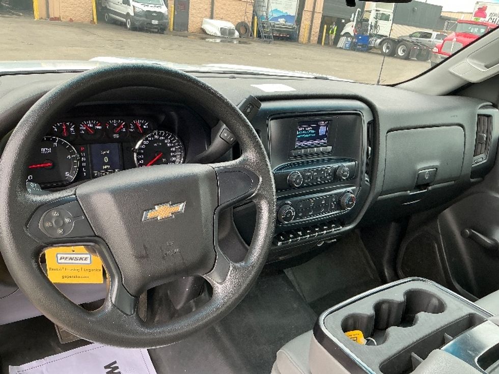 Medium Duty Box Truck-Light and Medium Duty Trucks-Chevrolet-2021-SILVERAD-Tulsa-OK-100,125\n\t\tmiles-$ 35,250 - Image 18