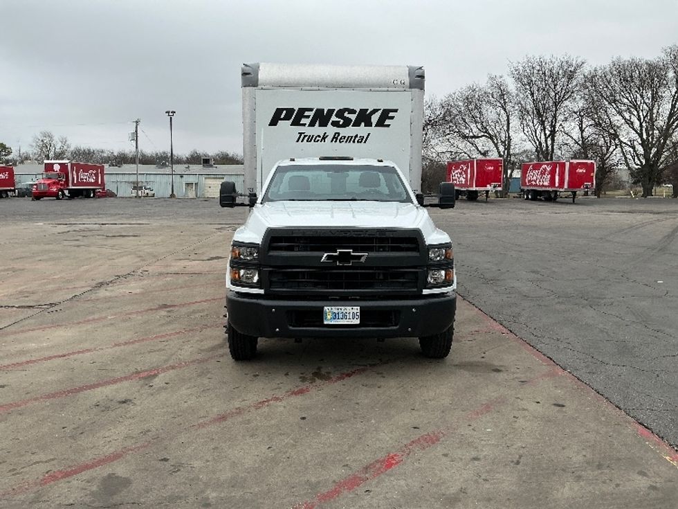 Medium Duty Box Truck-Light and Medium Duty Trucks-Chevrolet-2021-SILVERAD-Tulsa-OK-100,125\n\t\tmiles-$ 35,250 - Image 2