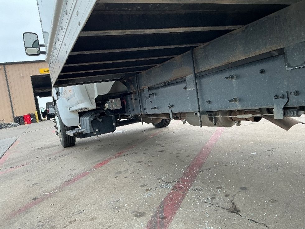 Medium Duty Box Truck-Light and Medium Duty Trucks-Chevrolet-2021-SILVERAD-Tulsa-OK-100,125\n\t\tmiles-$ 35,250 - Image 5