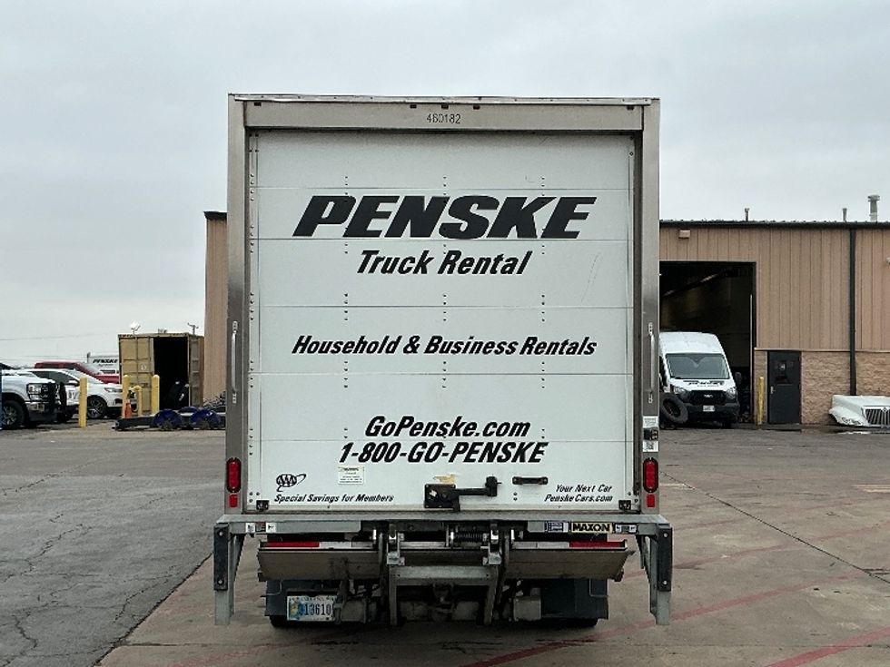 Medium Duty Box Truck-Light and Medium Duty Trucks-Chevrolet-2021-SILVERAD-Tulsa-OK-100,125\n\t\tmiles-$ 35,250 - Image 7