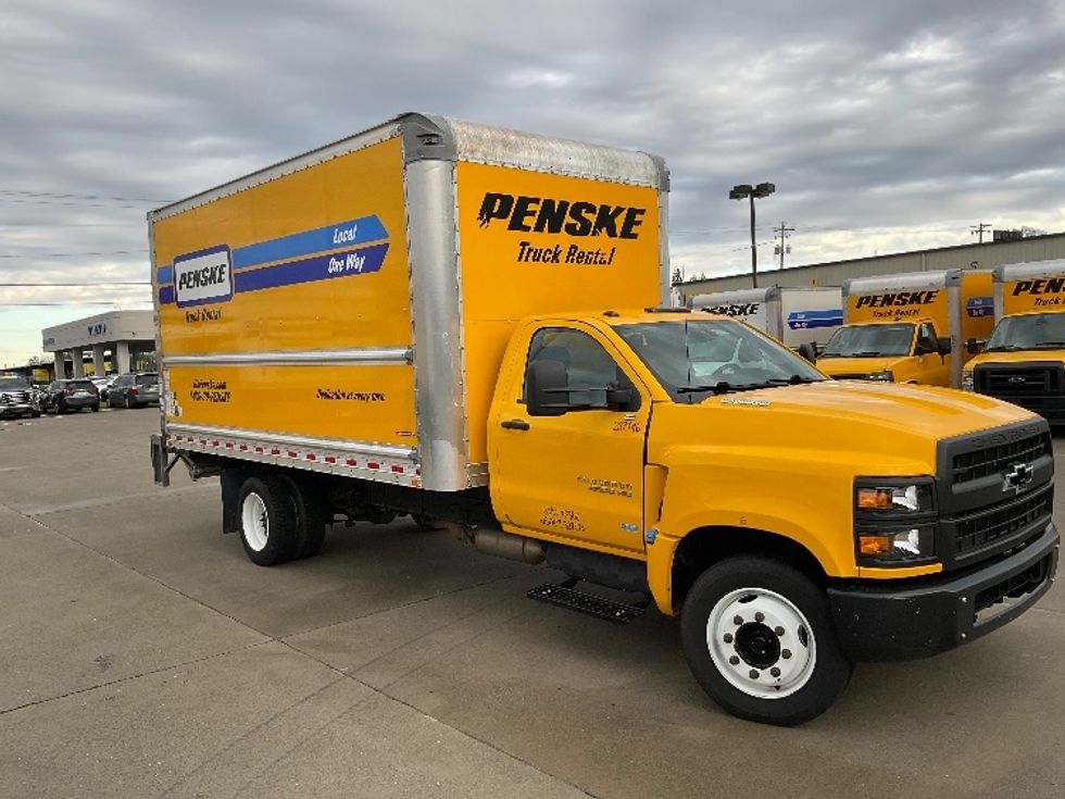 Medium Duty Box Truck-Light and Medium Duty Trucks-Chevrolet-2022-SILVERAD-Cleveland-TN-66,174\n\t\tmiles-$ 62,250 - Image 1