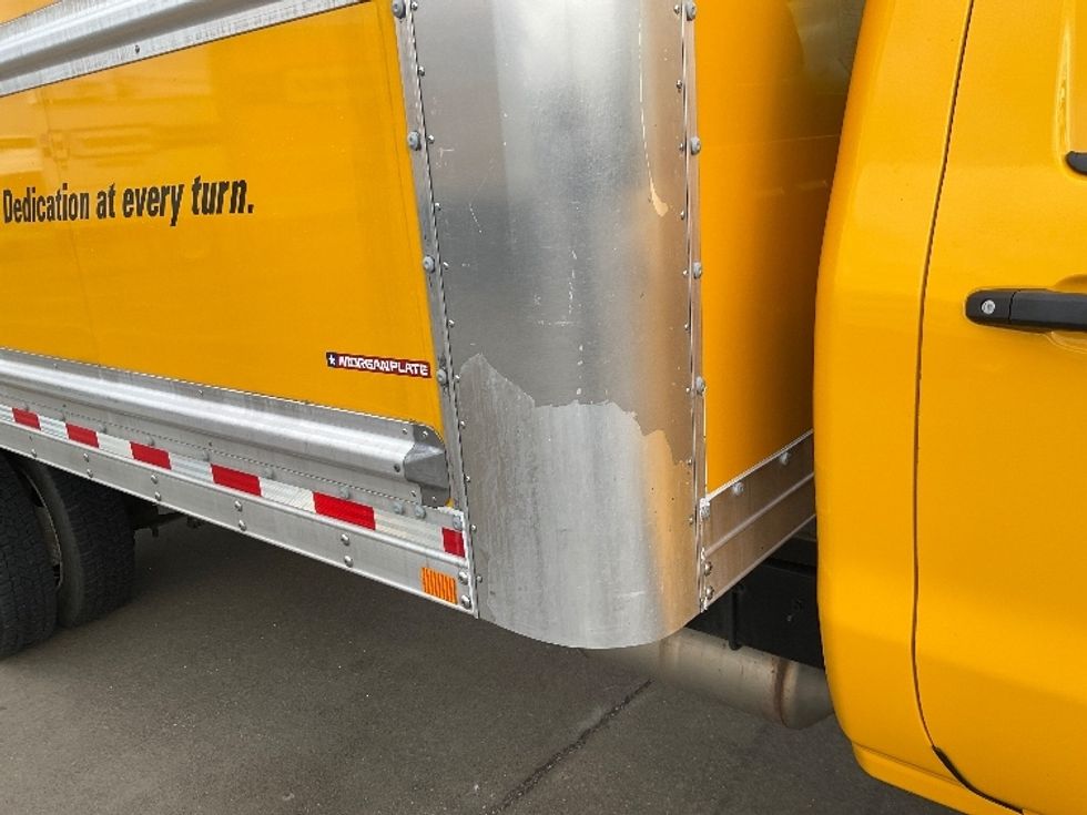 Medium Duty Box Truck-Light and Medium Duty Trucks-Chevrolet-2022-SILVERAD-Cleveland-TN-66,174\n\t\tmiles-$ 62,250 - Image 26